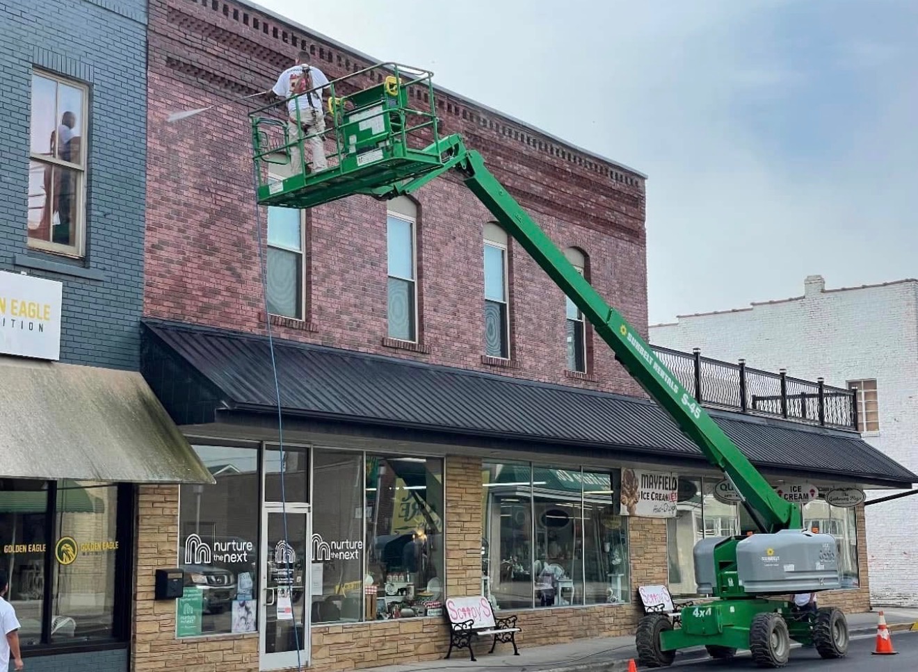 Brick facade painting
